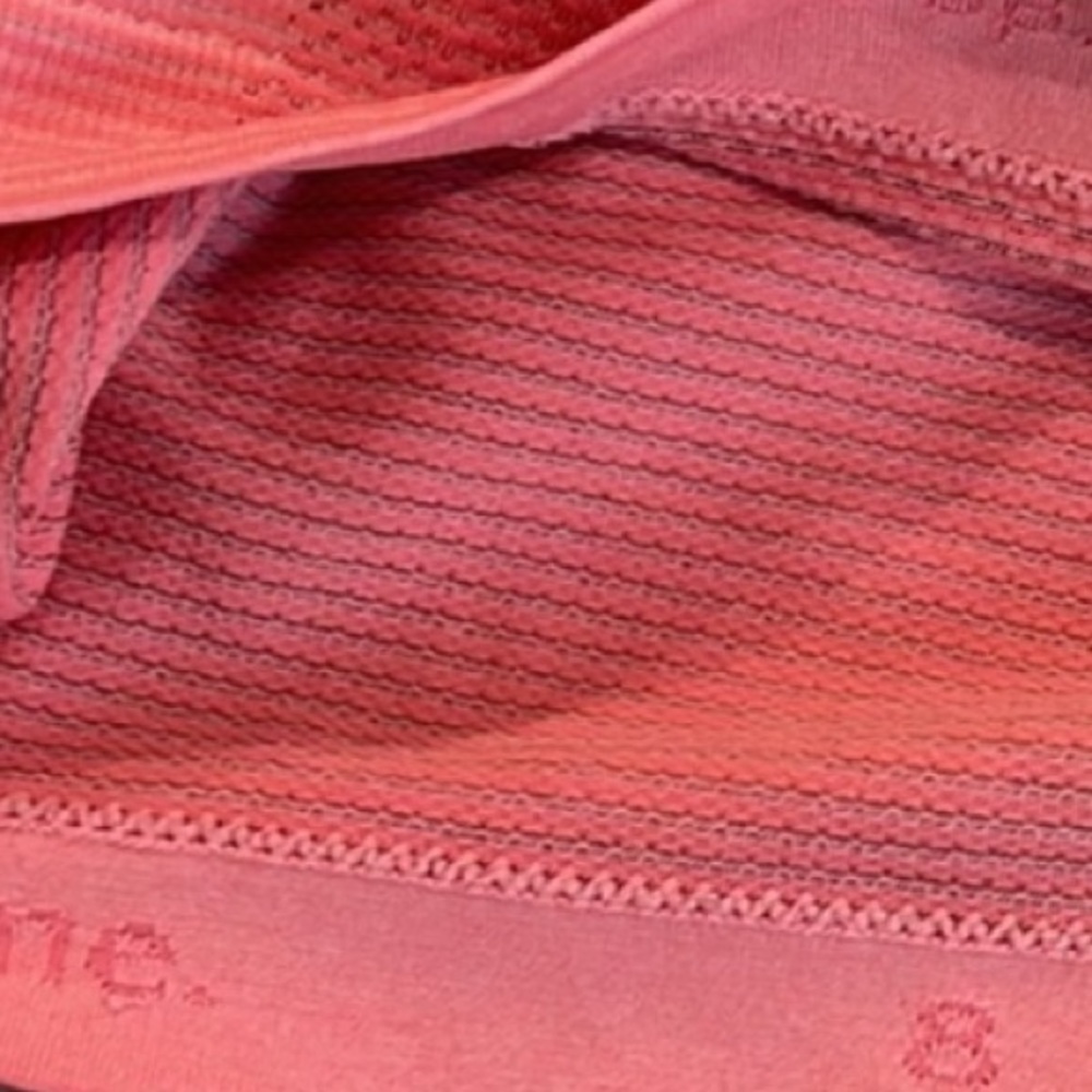 Lululemon Swiftly Tech Racerback - Picture 6 of 6